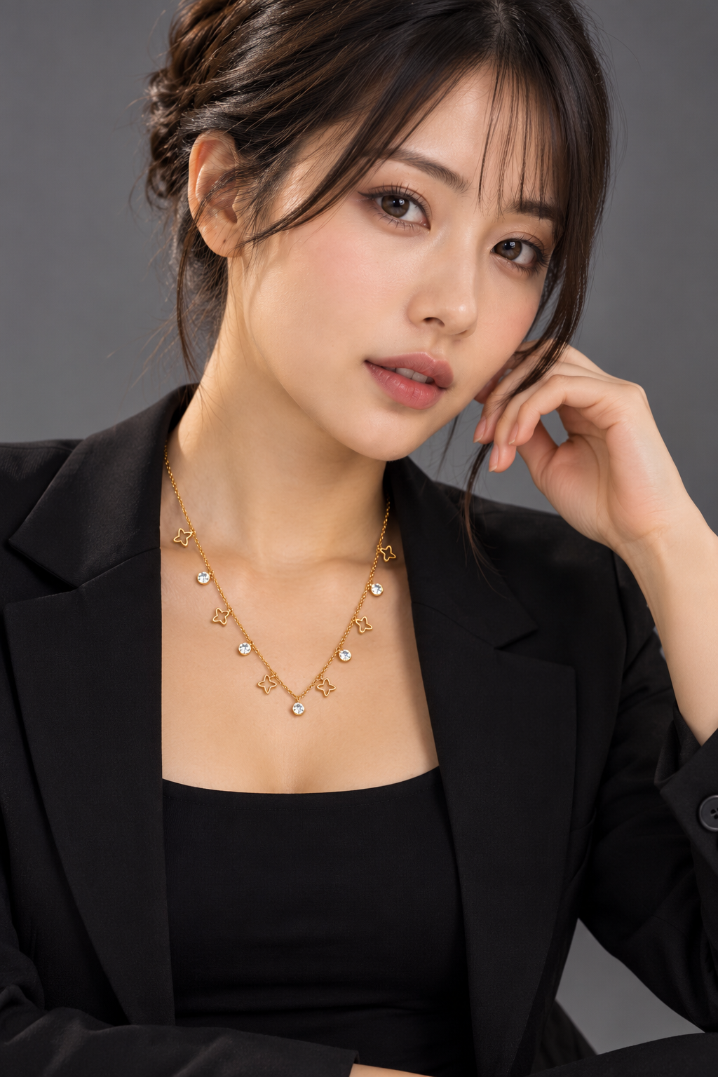 Celestial Glow – Gold Star & Crystal Necklace